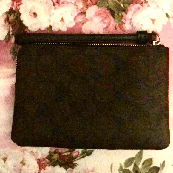 ❌❌ SOLD ❌❌.   COACH WRISTLET - Picture 2 of 5